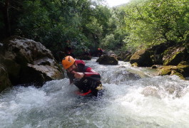 Canyoning Près De Montpellier Dans Cette Randonnée Au Ravin Des Arcs