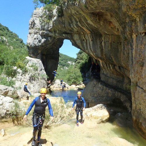 Canyoning Près De Montpellier Au Ravin Des Arcs Dans L'Hérault