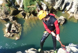 Canyoning Dans Les Gorges De L'Hérault, Près De Montpellier Et Saint-Guilhem Le Désert