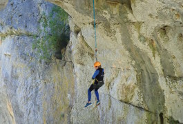 Canyoning Au Ravin Des Arcs Et Son Rappel En Fil D'araignée Près De Montpellier