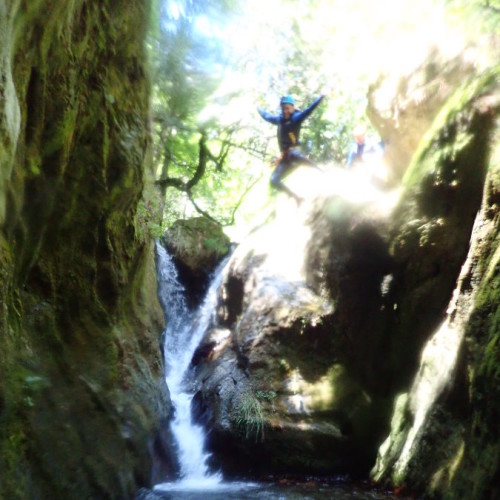 Saut En Canyoning Dans Le Caroux Au Ruisseau D'Albès