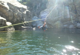 Tyrolienne En Canyoning Au Soucy Près D'Alès Dans Le Gard