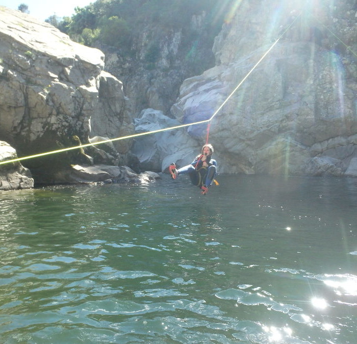 Tyrolienne En Canyoning Au Soucy Près D'Alès Dans Le Gard