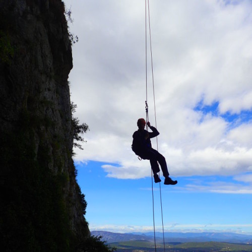 Rappel Au Pic Saint-Loup Près De Montpellier