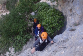 Randonnée-rappel Et Un Début En Escalade Au Verdus Dans L'Hérault