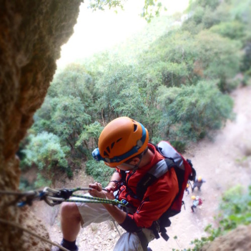 Descente En Rappelprès De Montpellier Au Pic Saint-Loup