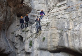 Randonnée-rappel Dans L'Hérault Près De Montpellier Au Canyon Du Verdus