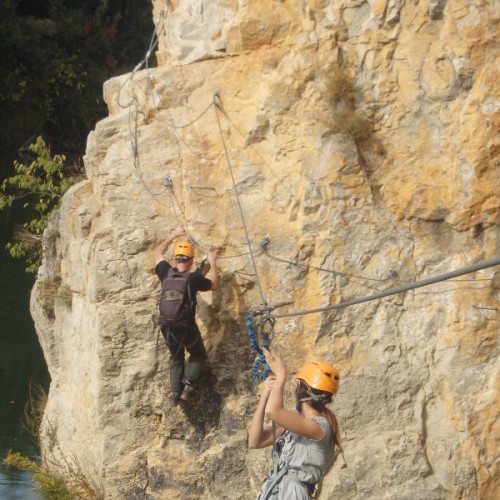 La Tyrolienne De La Via-ferrata Du Vidourle Proche De Nîmes