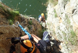 Via-ferrata Dans Le Gard Près De Nîmes Au-dessus Du Vidourle