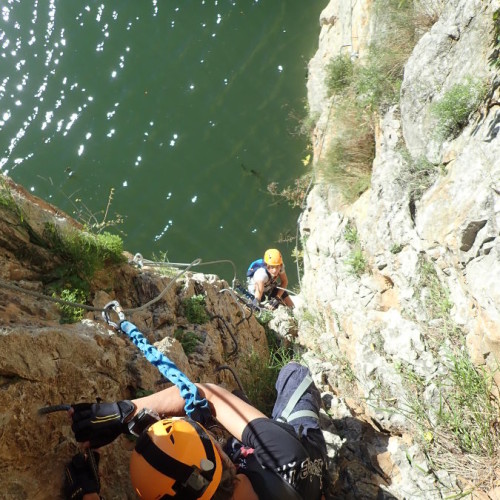 Via-ferrata Dans Le Gard Près De Nîmes Au-dessus Du Vidourle