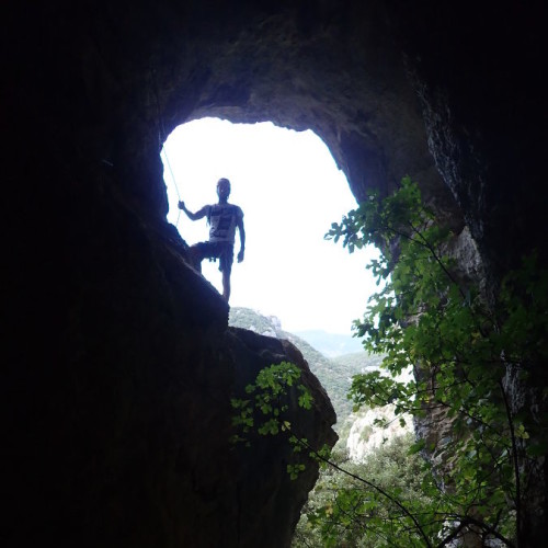 Via-ferrata Dans Les Gorges De L'Hérault Près De Montpellier