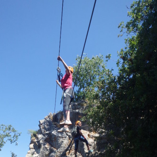 Via-ferrata Du Vidourle Et Son Pont De Singe, Près De Nîmes Dans Le Gard