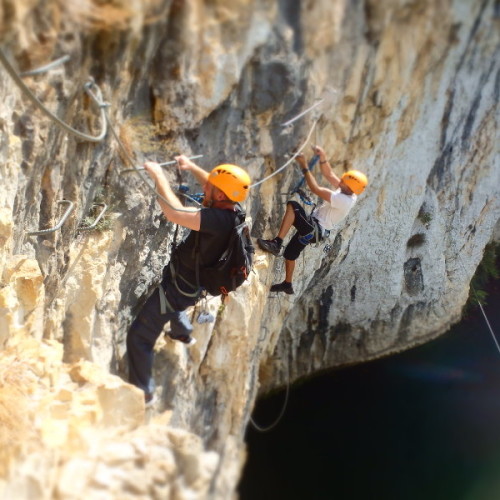 Via-ferrata Près De Nîmes Et Montpellier Au-dessus Du Vidourle