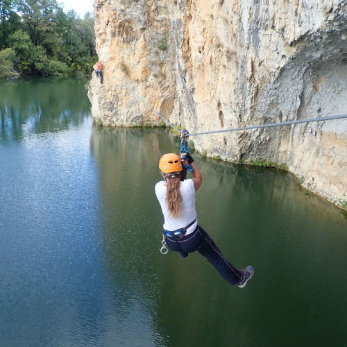 Tyrolienne De La Via-ferrata Du Vidourle Près De Nîmes