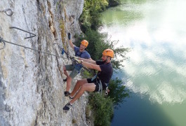 Via-ferrata Près De Nîmes Dans Le Gard Au-dessus Du Vidourle