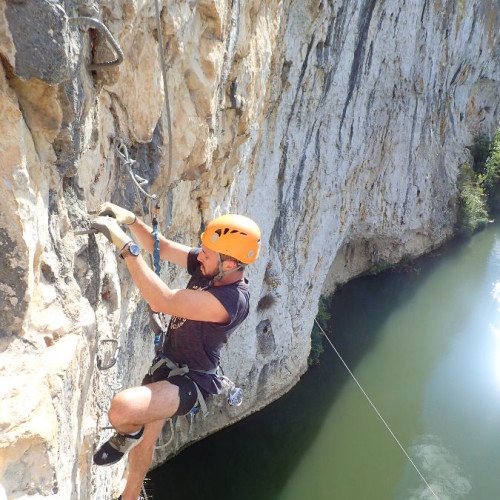 Via-ferrata Au-dessus Du Vidourle Près De Nîmes Dans Le Gard