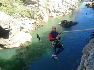 Tyrolienne au canyon du Diable près de Montpellier dans l'Hérault